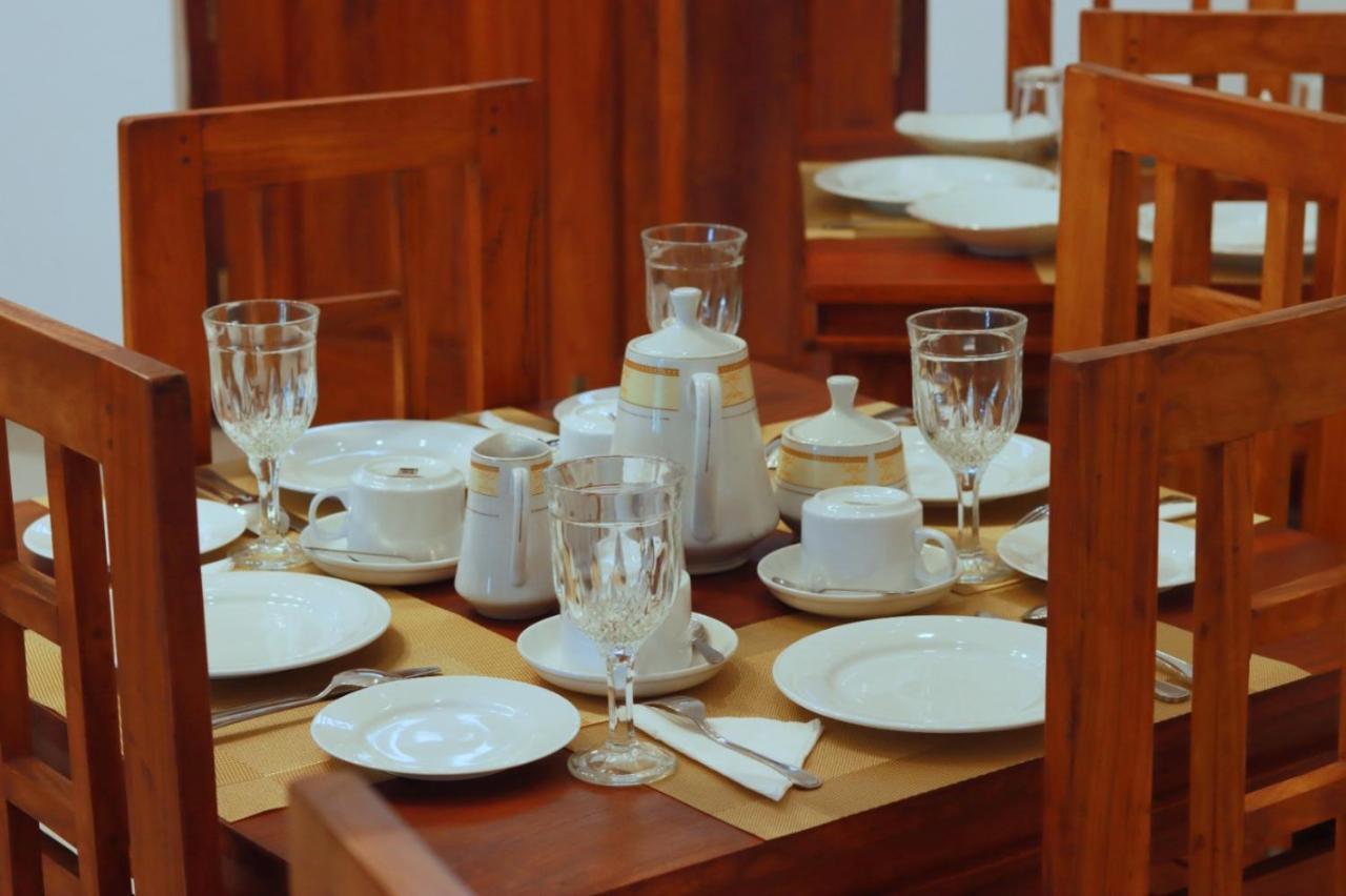 Queensland Hotel Nuwara Eliya Esterno foto